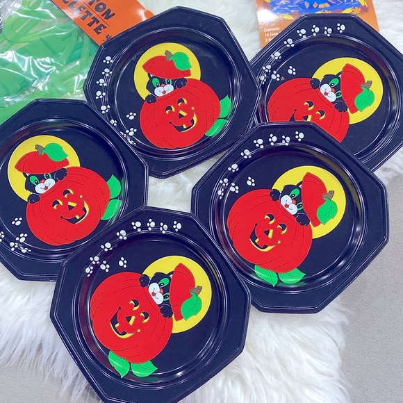 Vintage & New Fall Halloween Lot of Items Home Decor & Kid's + One Free Candle ! - Picture 2 of 8